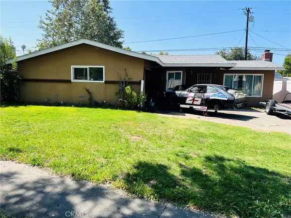 122 E Pioneer AVE, Redlands, CA 92374