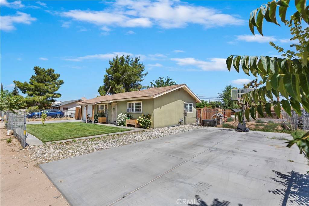 Hesperia, CA 92345,16090 Cajon ST