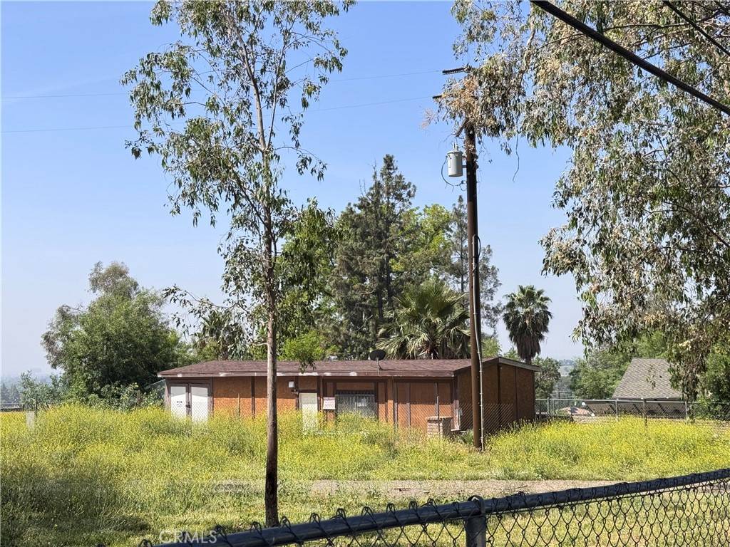 San Bernardino, CA 92404,425 Arrowhead RD