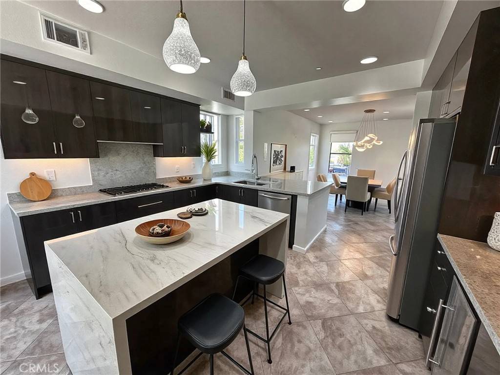 Palm Springs, CA 92262,561 Skylar LN