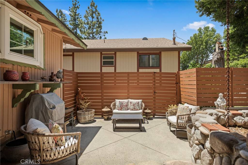 Crestline, CA 92325,221 Darfo DR