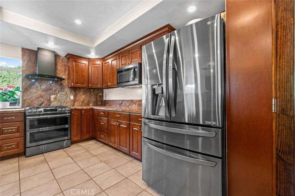 Yorba Linda, CA 92886,4187 Pepper AVE