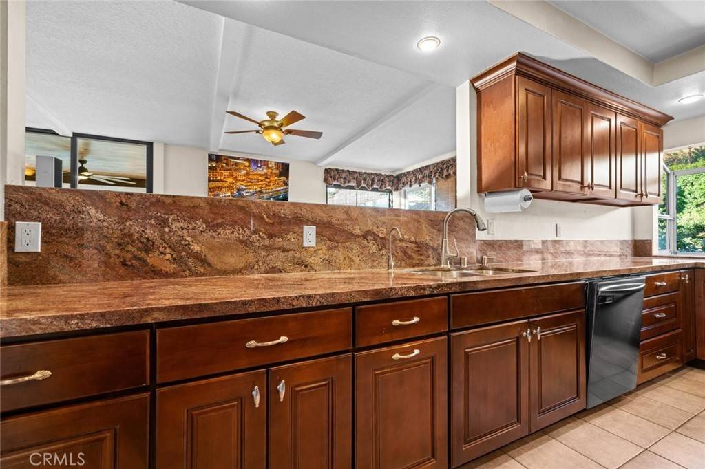 Yorba Linda, CA 92886,4187 Pepper AVE