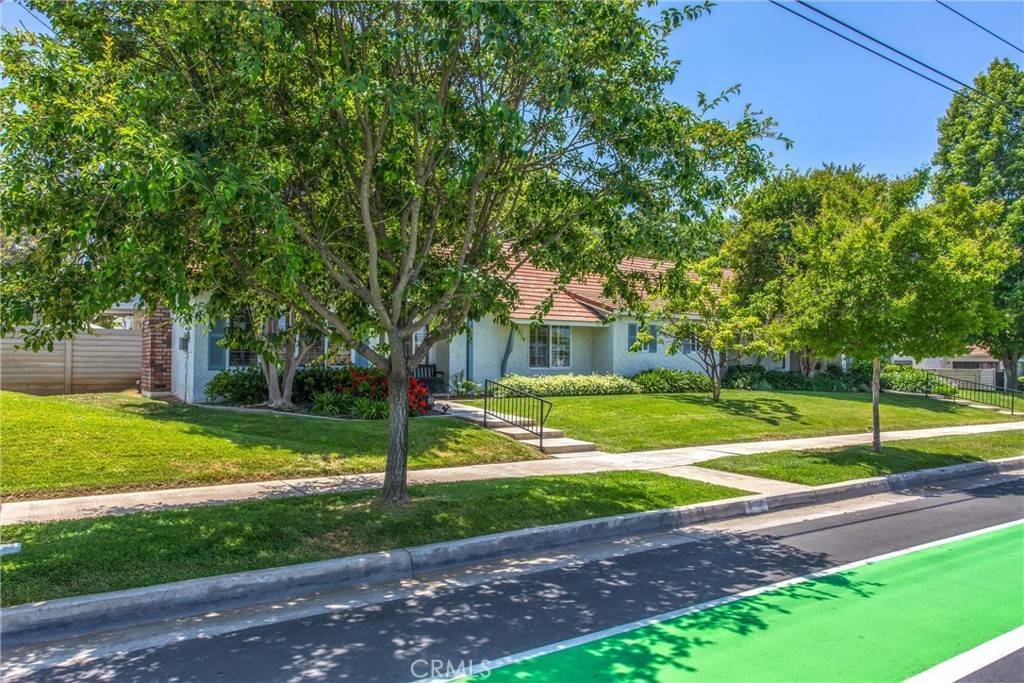 Redlands, CA 92374,1558 E Citrus AVE