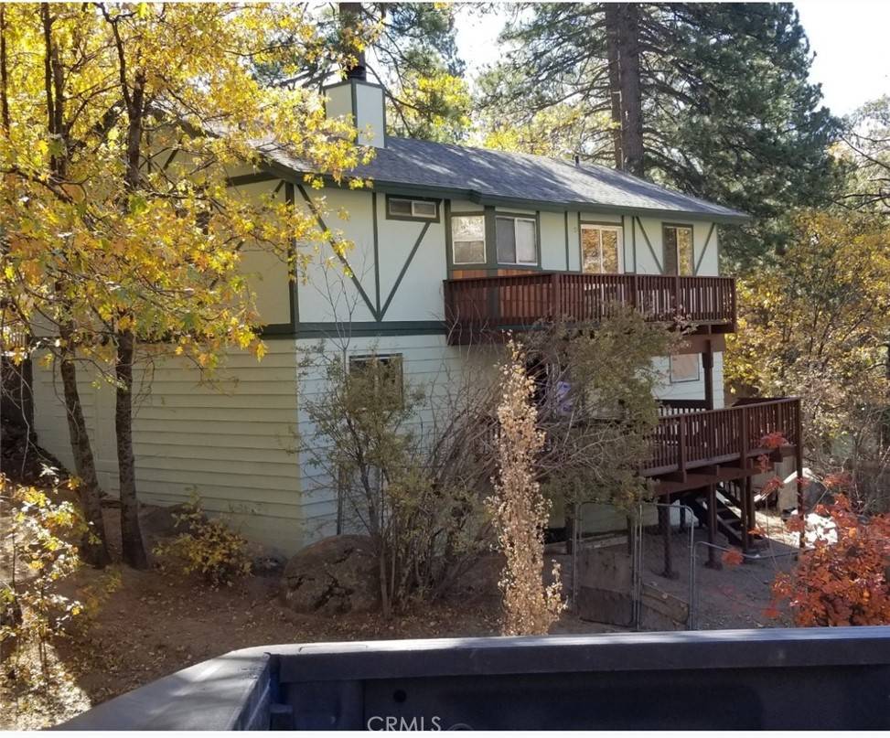 Running Springs, CA 92382,32296 Fern DR