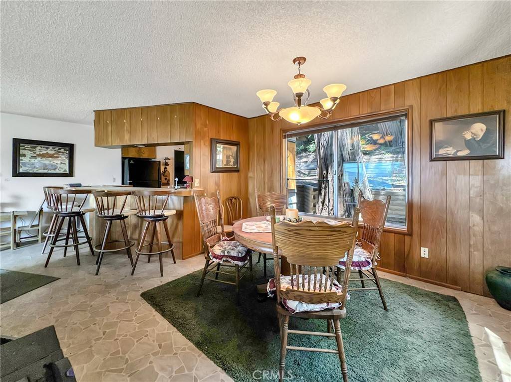 Lake Arrowhead, CA 92352,113 Fremont RD