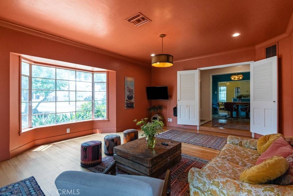 Corona, CA 92882,1131 S Vicentia AVE
