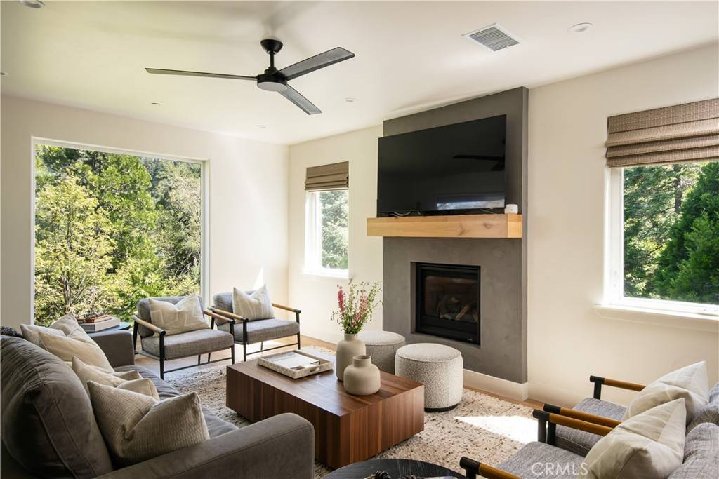 Lake Arrowhead, CA 92352,357 Mittry LN