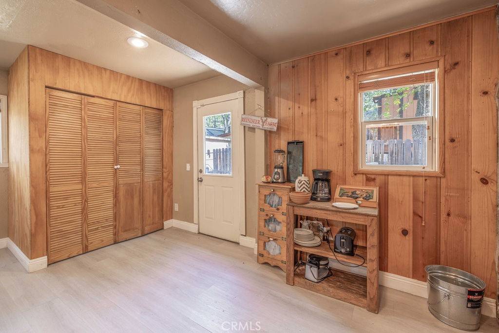 Sugarloaf, CA 92386,745 Sunset LN