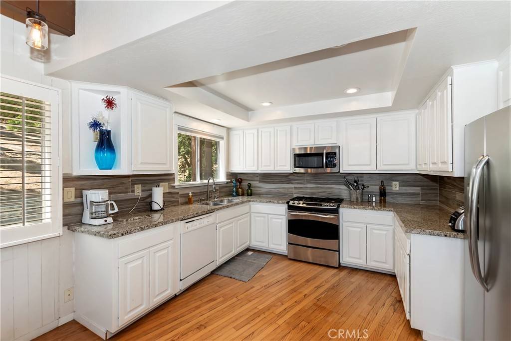 Lake Arrowhead, CA 92352,544 Old Toll RD