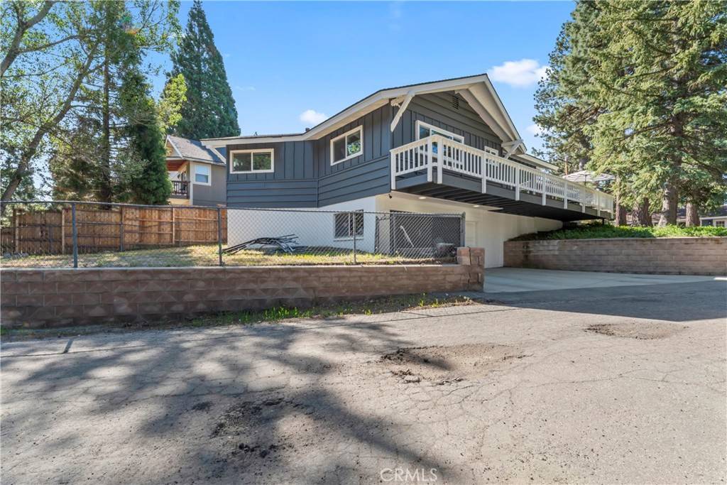 Running Springs, CA 92382,30955 Scenic WAY