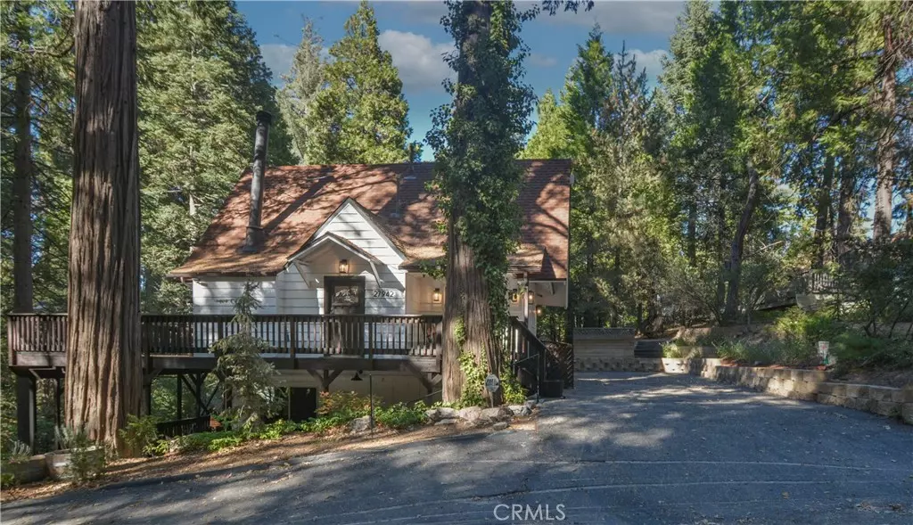 27942 Rainbow DR, Lake Arrowhead, CA 92352