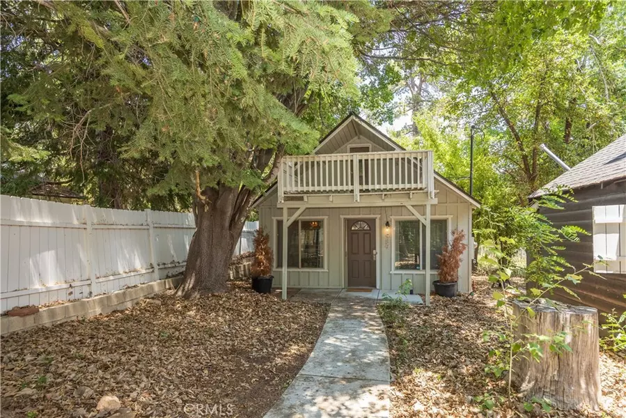 989 Cameron DR, Big Bear Lake, CA 92315