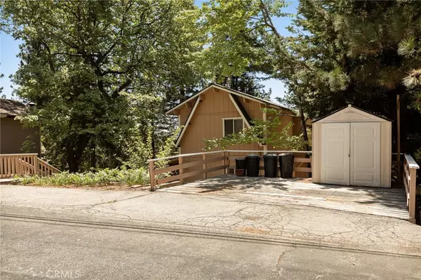 Running Springs, CA 92382,30909 Summit DR