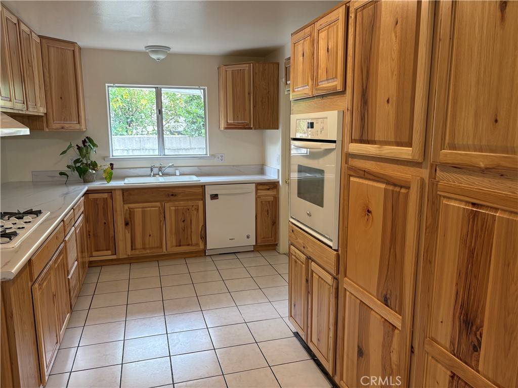 Highland, CA 92346,3163 Belvedere AVE