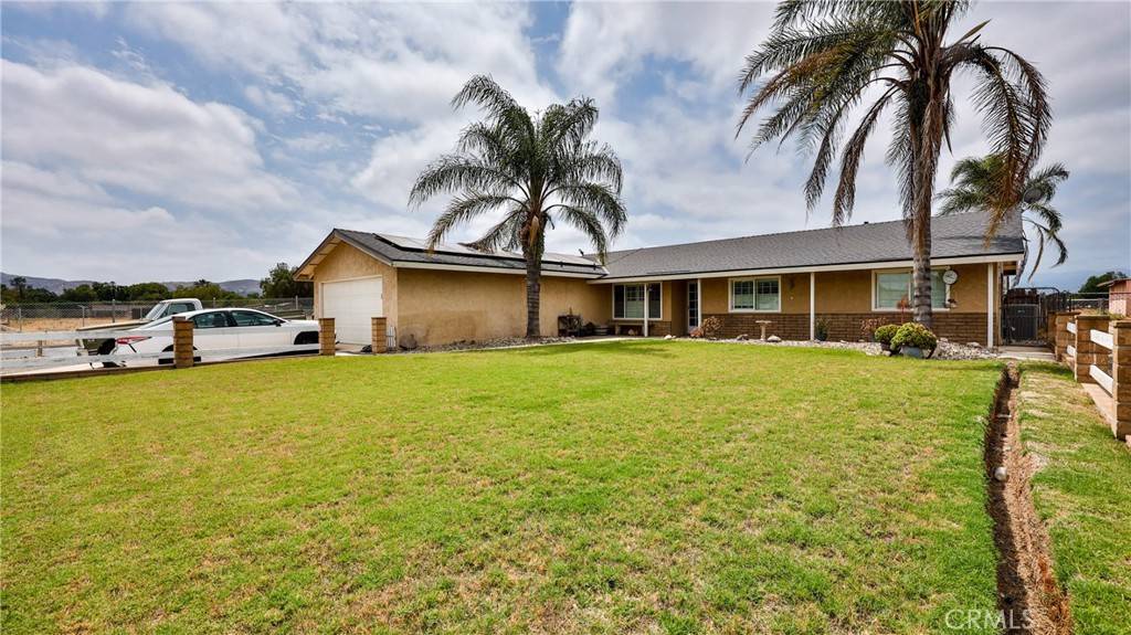 Norco, CA 92860,1404 Barnhart LN