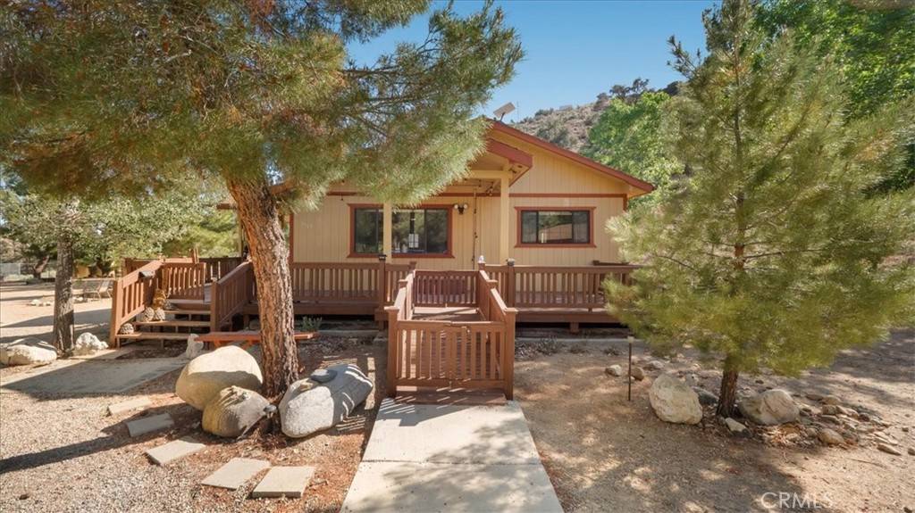 Wrightwood, CA 92397,7965 Sand Canyon RD