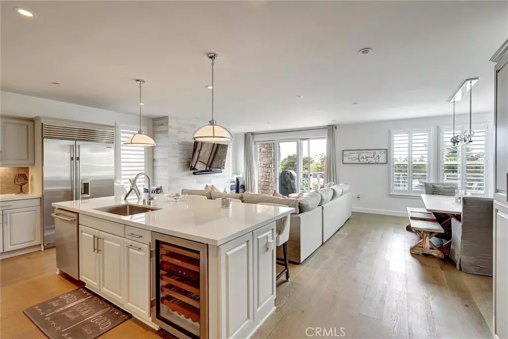 Carlsbad, CA 92008,2393 Ocean ST