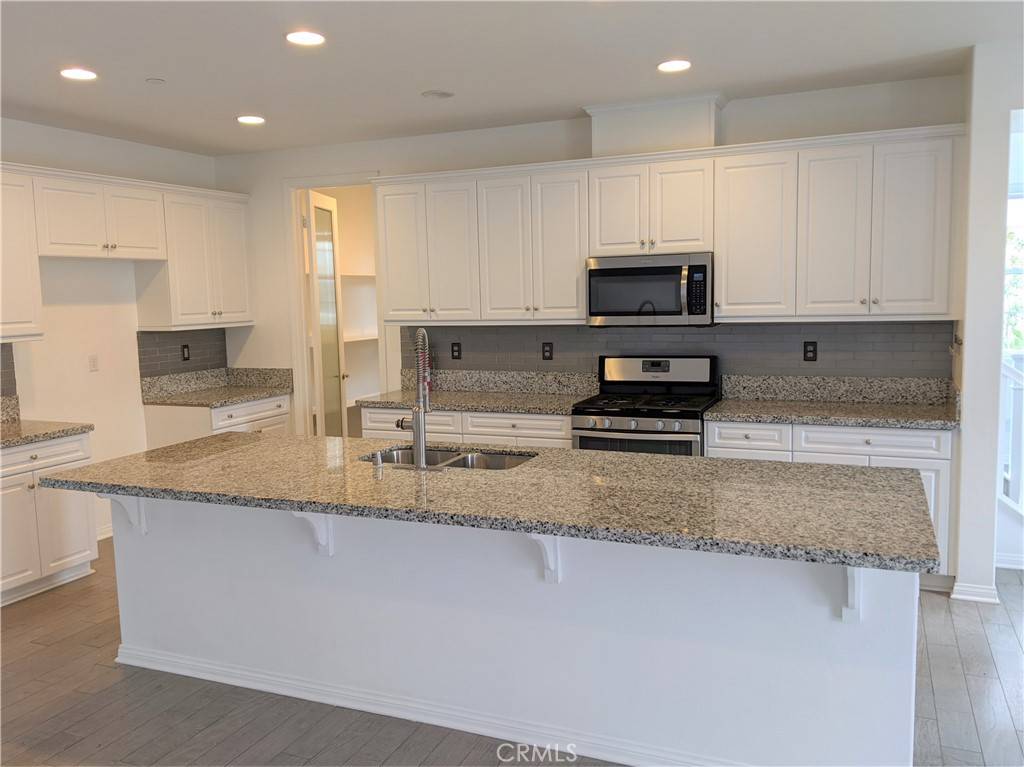 Eastvale, CA 92880,5983 Ginger DR
