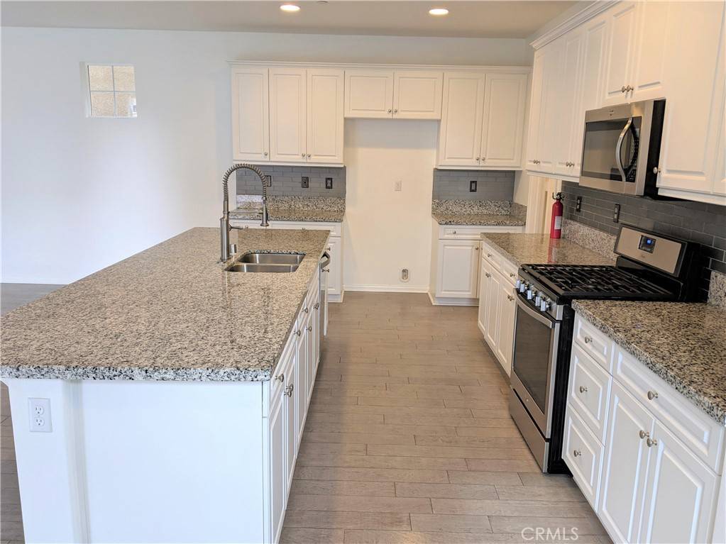Eastvale, CA 92880,5983 Ginger DR