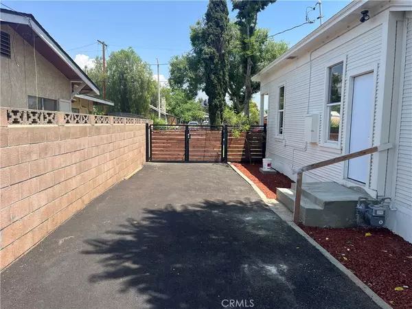 Redlands, CA 92374,1231 Webster ST