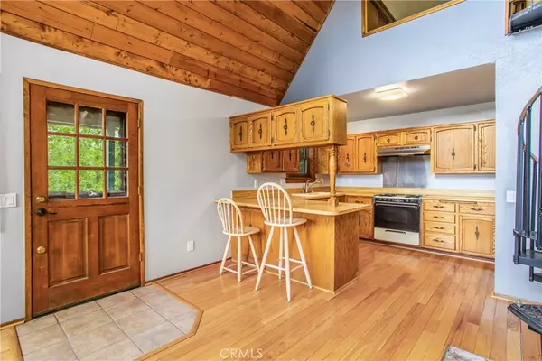 Angelus Oaks, CA 92305,6429 Cedar AVE