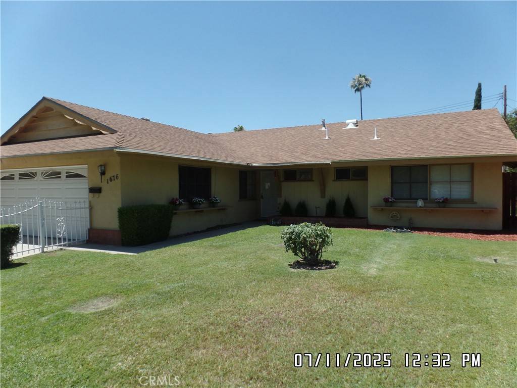 San Bernardino, CA 92404,1676 Dumbarton AVE
