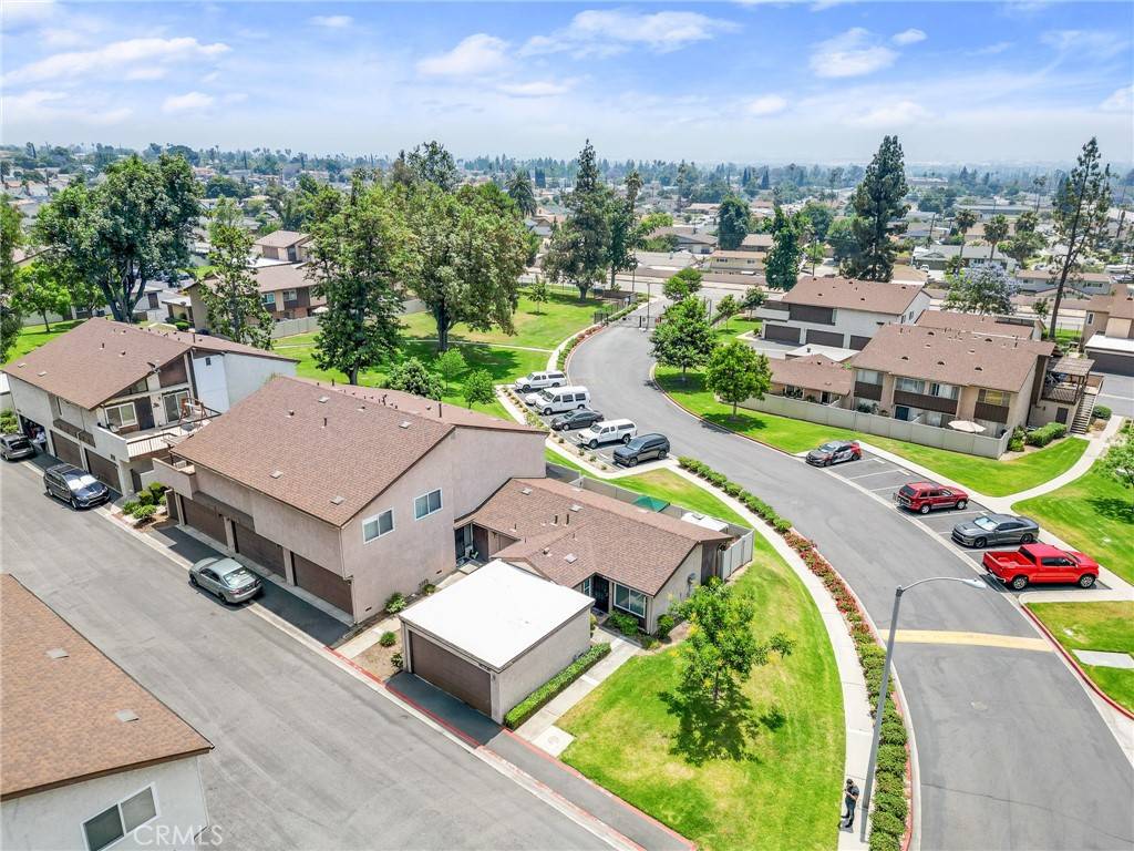 San Bernardino, CA 92404,2061 Locust CT
