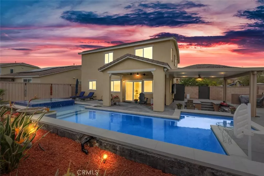 Lake Elsinore, CA 92532,34137 Dianthus LN