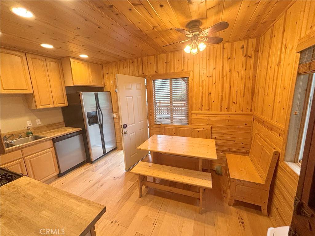 Green Valley Lake, CA 92341,33308 Iris DR