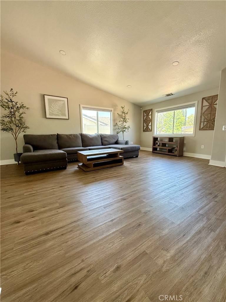 San Bernardino, CA 92407,6155 Olive AVE