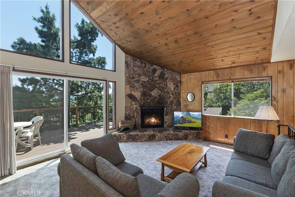 Lake Arrowhead, CA 92352,27581 St Bernard