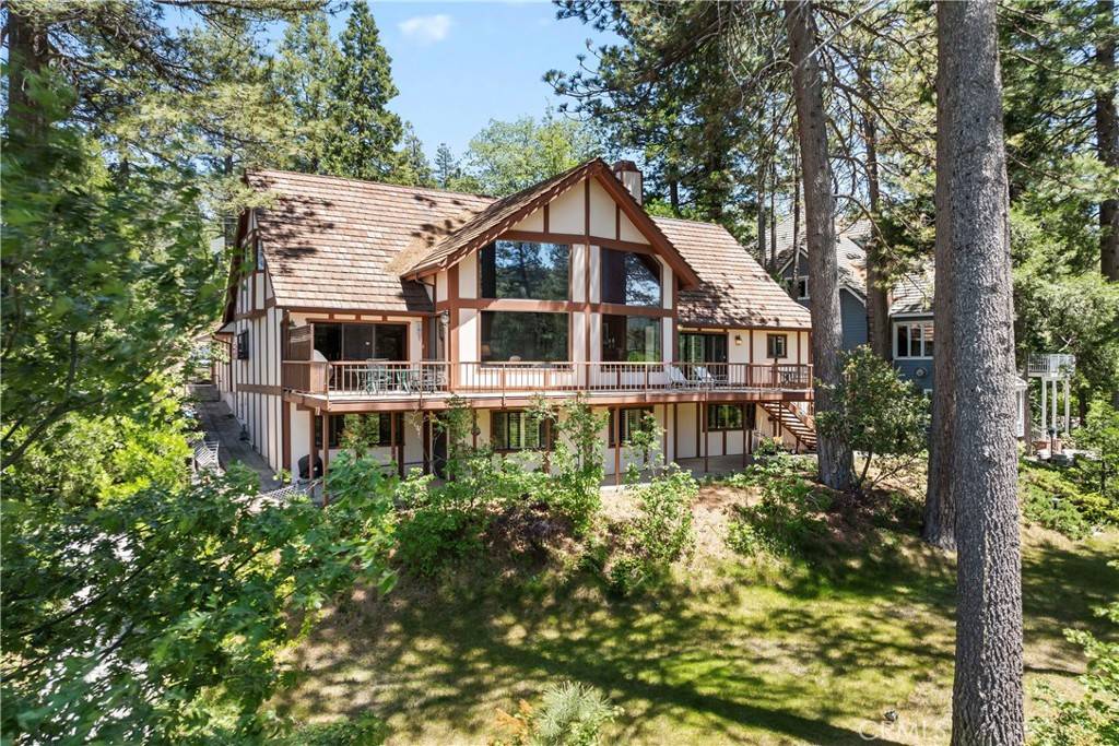 524 Golf Course RD, Lake Arrowhead, CA 92352