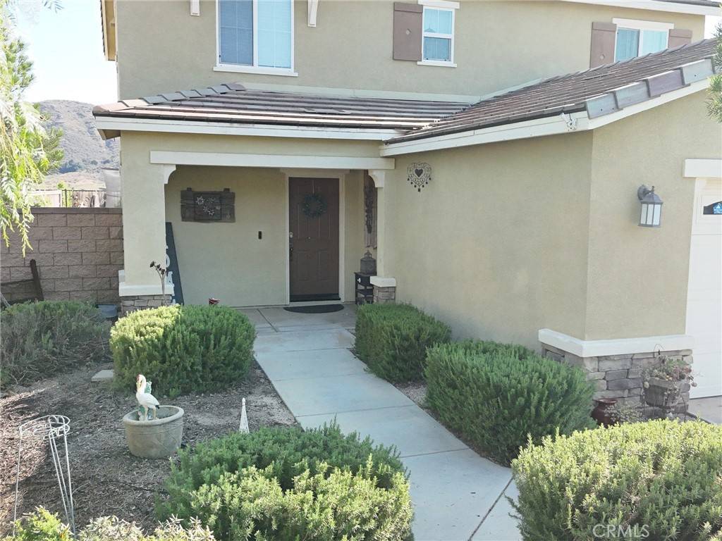 Lake Elsinore, CA 92532,34133 Dianthus LN