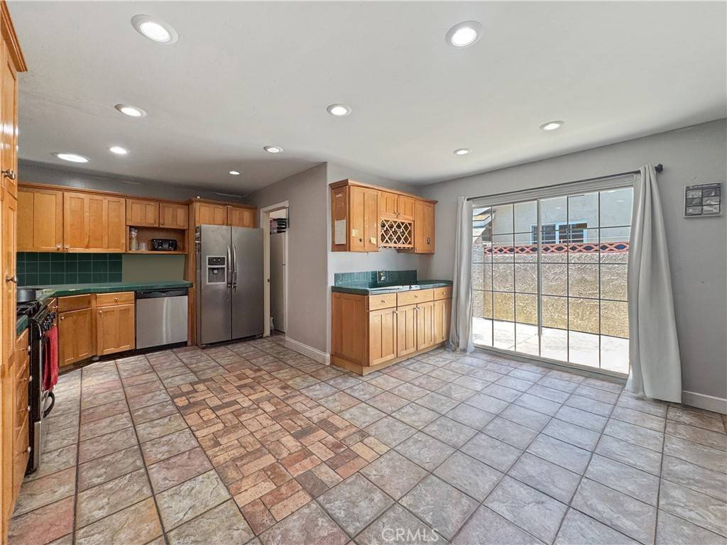 Huntington Beach, CA 92647,15332 Shasta LN