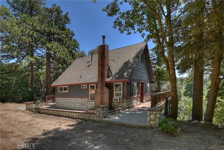 582 Sunset View RD, Twin Peaks, CA 92391