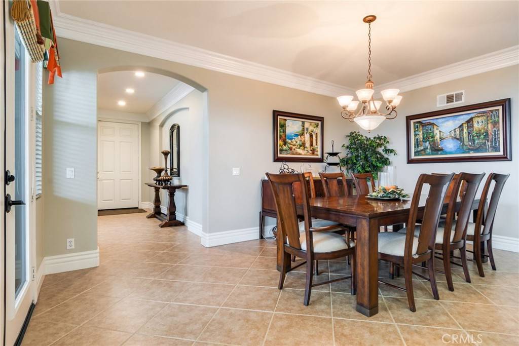 Yorba Linda, CA 92886,3820 Bidwell DR