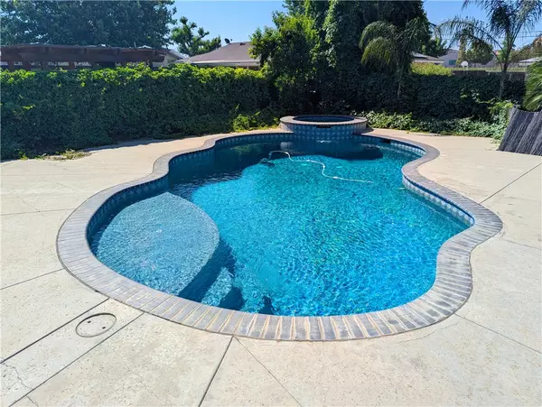 Calimesa, CA 92320,828 W Avenue L