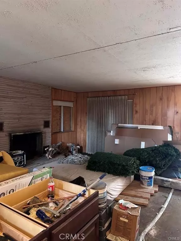 Running Springs, CA 92382,31749 Hilltop DR