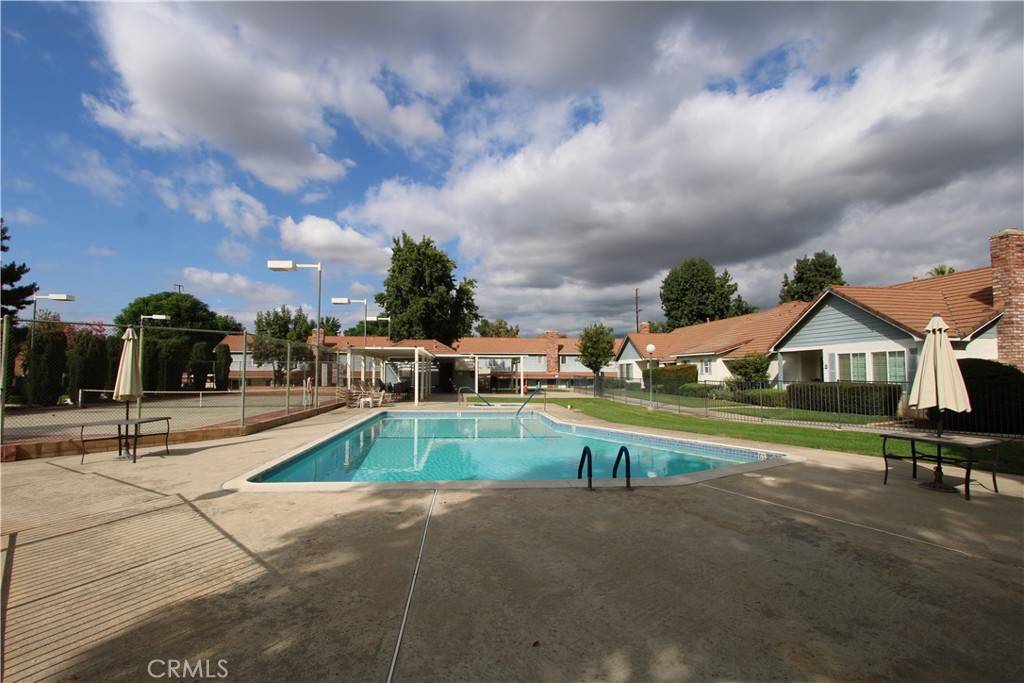Redlands, CA 92374,40 Dearborn CIR