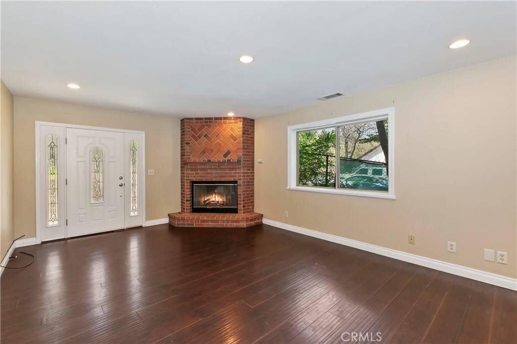 Crestline, CA 92325,23739 Hillside DR