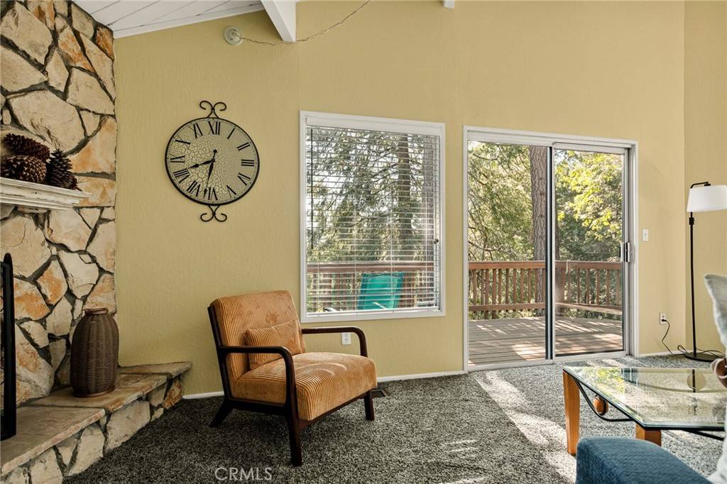 Lake Arrowhead, CA 92352,699 Pinnacle DR