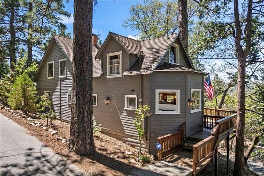 600 Rose LN, Twin Peaks, CA 92391