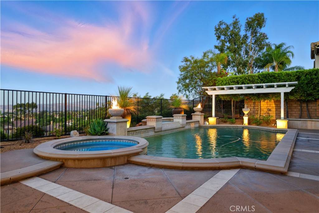Corona, CA 92883,4451 Birdie DR