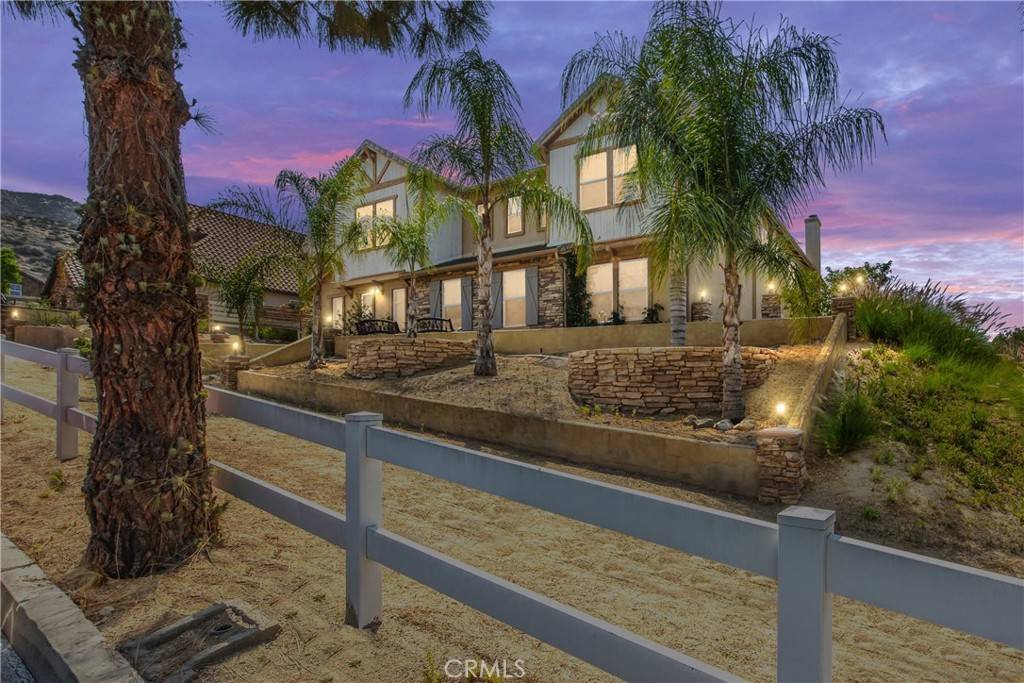 190 Cross Rail LN, Norco, CA 92860