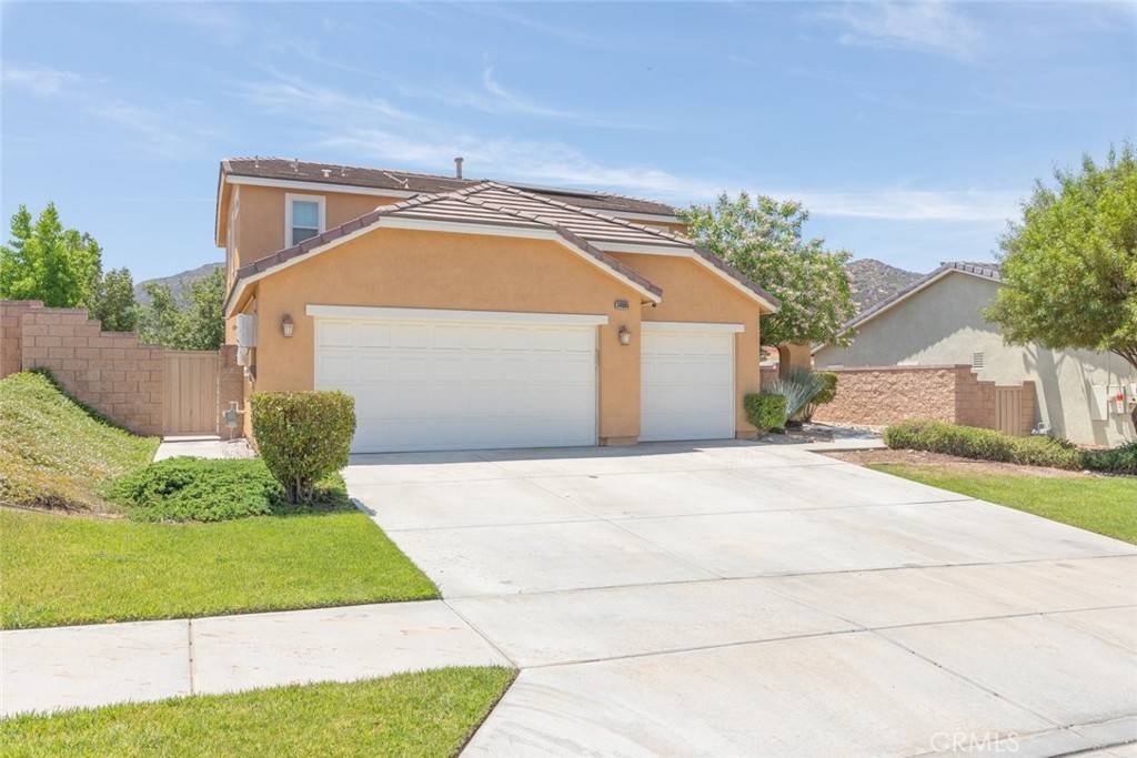 Lake Elsinore, CA 92532,34085 Agaliya CT