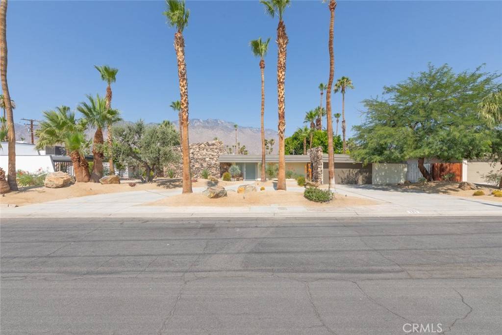 Palm Springs, CA 92262,385 N Juanita DR