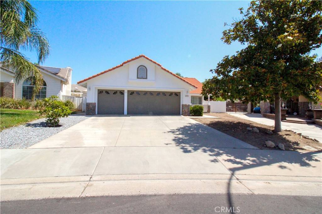 Lake Elsinore, CA 92530,15303 Lakebreeze LN