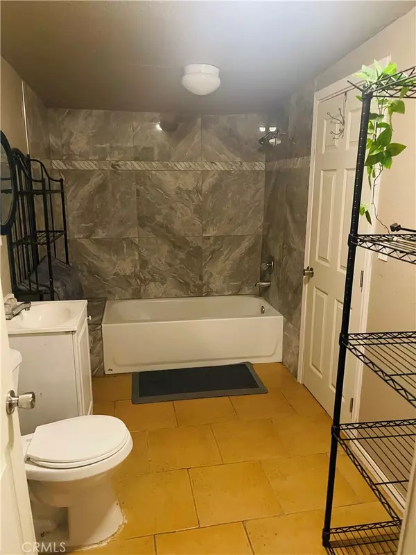 Boron, CA 93516,27172 Prospect ST