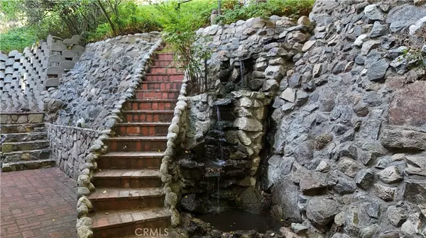 Crestline, CA 92325,620 Acacia DR